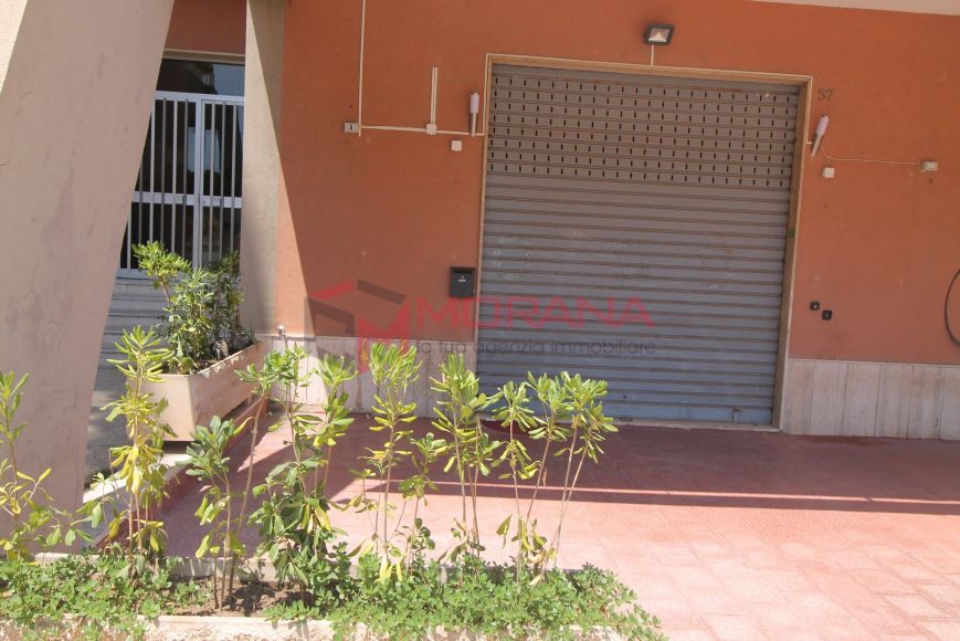 Vendita_Locale commerciale_Servi di Maria